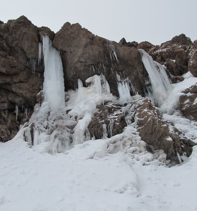 Abshar e yakhi ice waterfall Mount damavand mountain trekking tour climb sight (2)