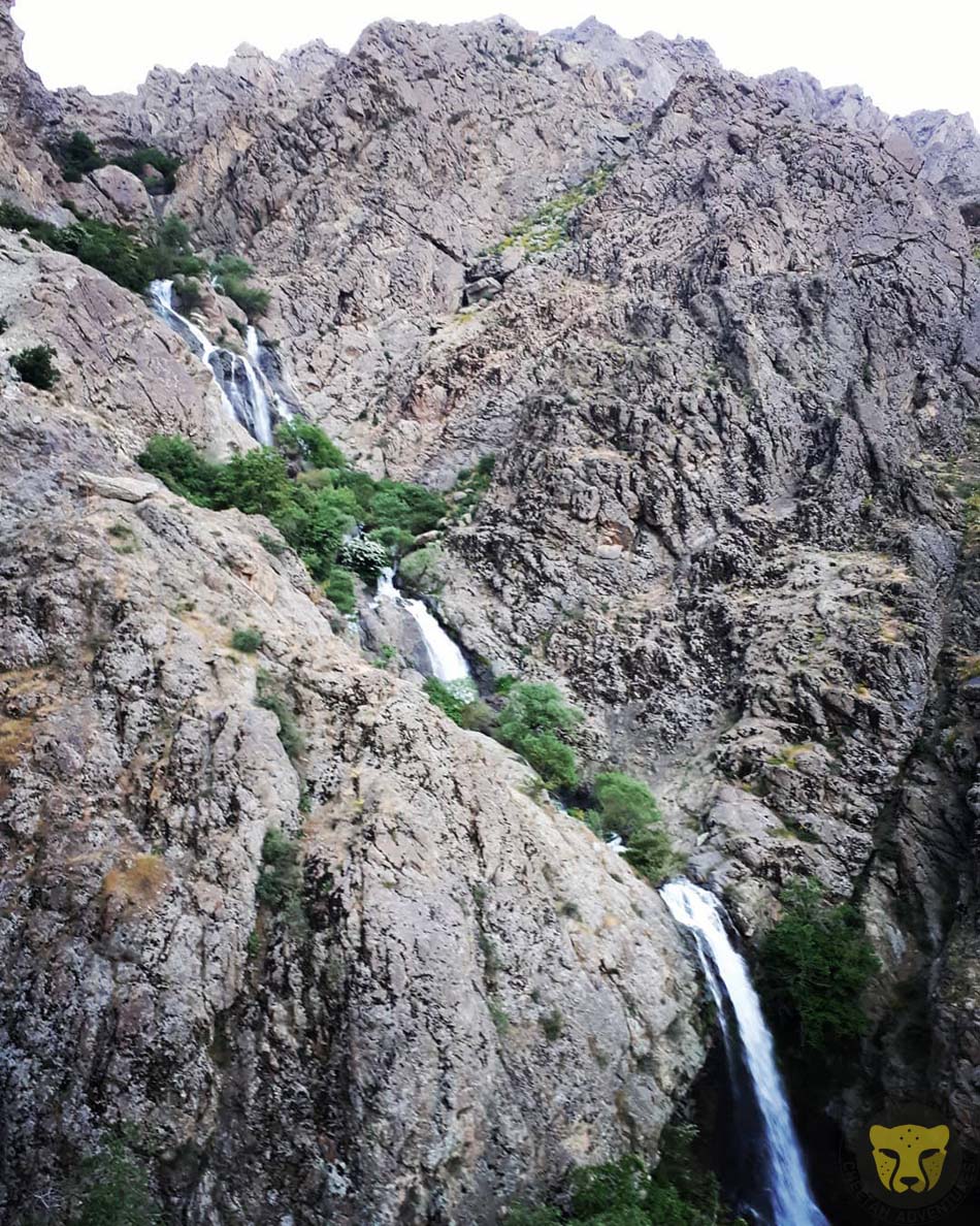 waterfall on the way to Shirpala Hut at 2500m, Tochal