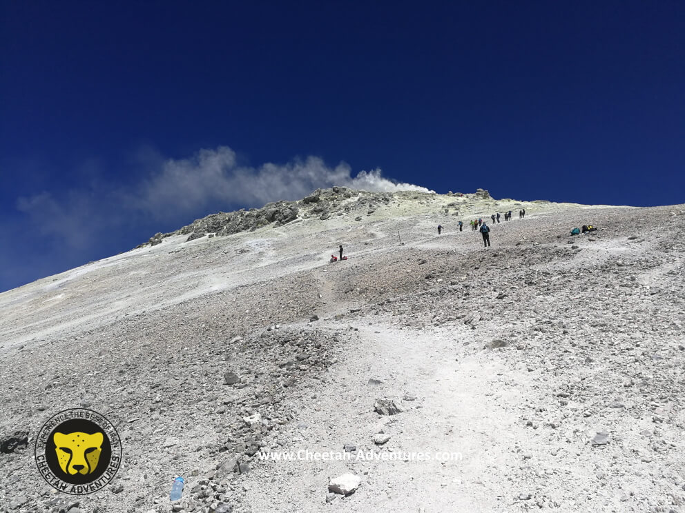 6-The last 200m to Damavand Summit, Sulfur Hill at 5400m
