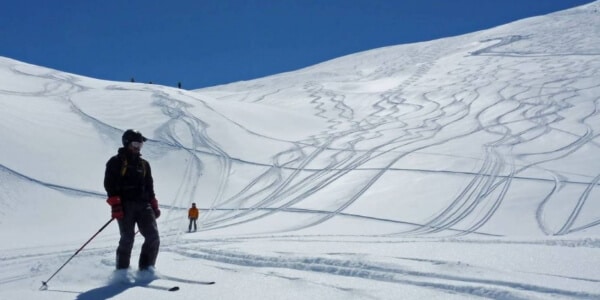 Amazing Powder snow, Dizin Ski Resort dizin tochal skiing tour package